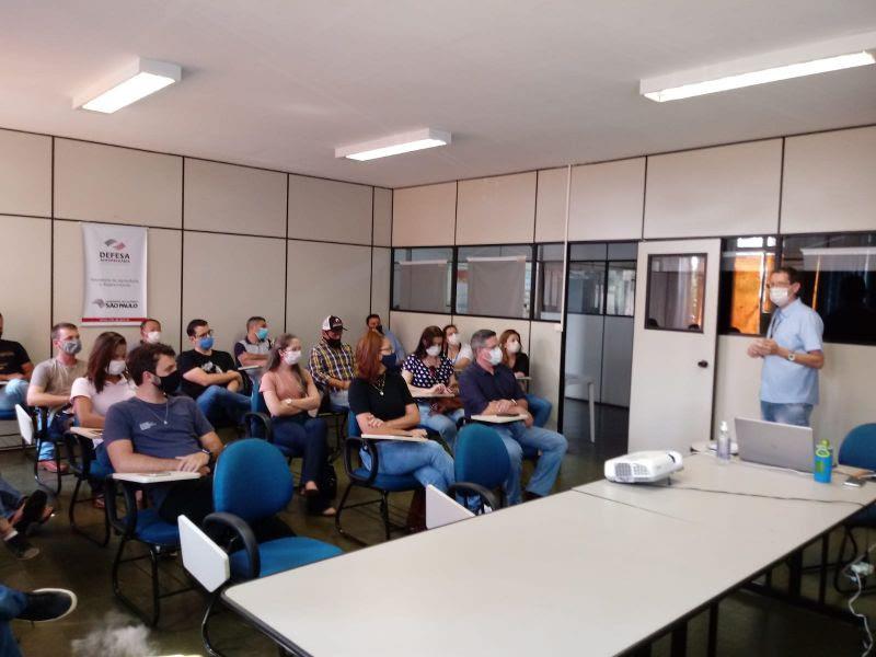 EDA Marília recebe alunos do curso de mestrado profissional em Saúde Animal, Produção e Ambiente, da UNIMAR