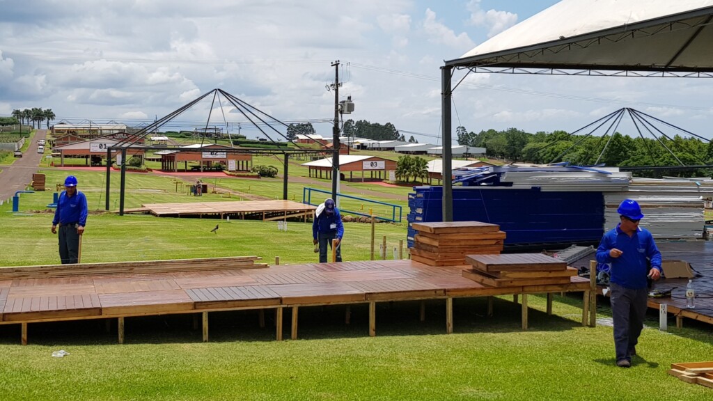 Montadoras já atuam em área do Show Rural Coopavel