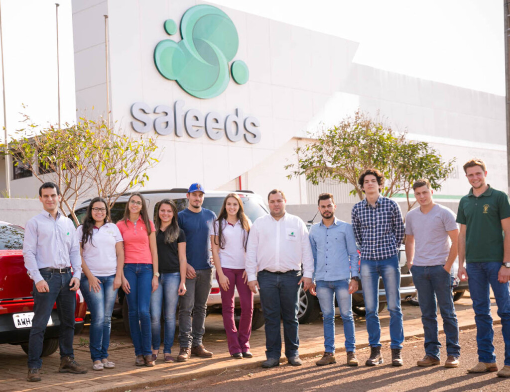 Grupo de estudos em suinocultura conhece produção de aditivos para nutrição animal