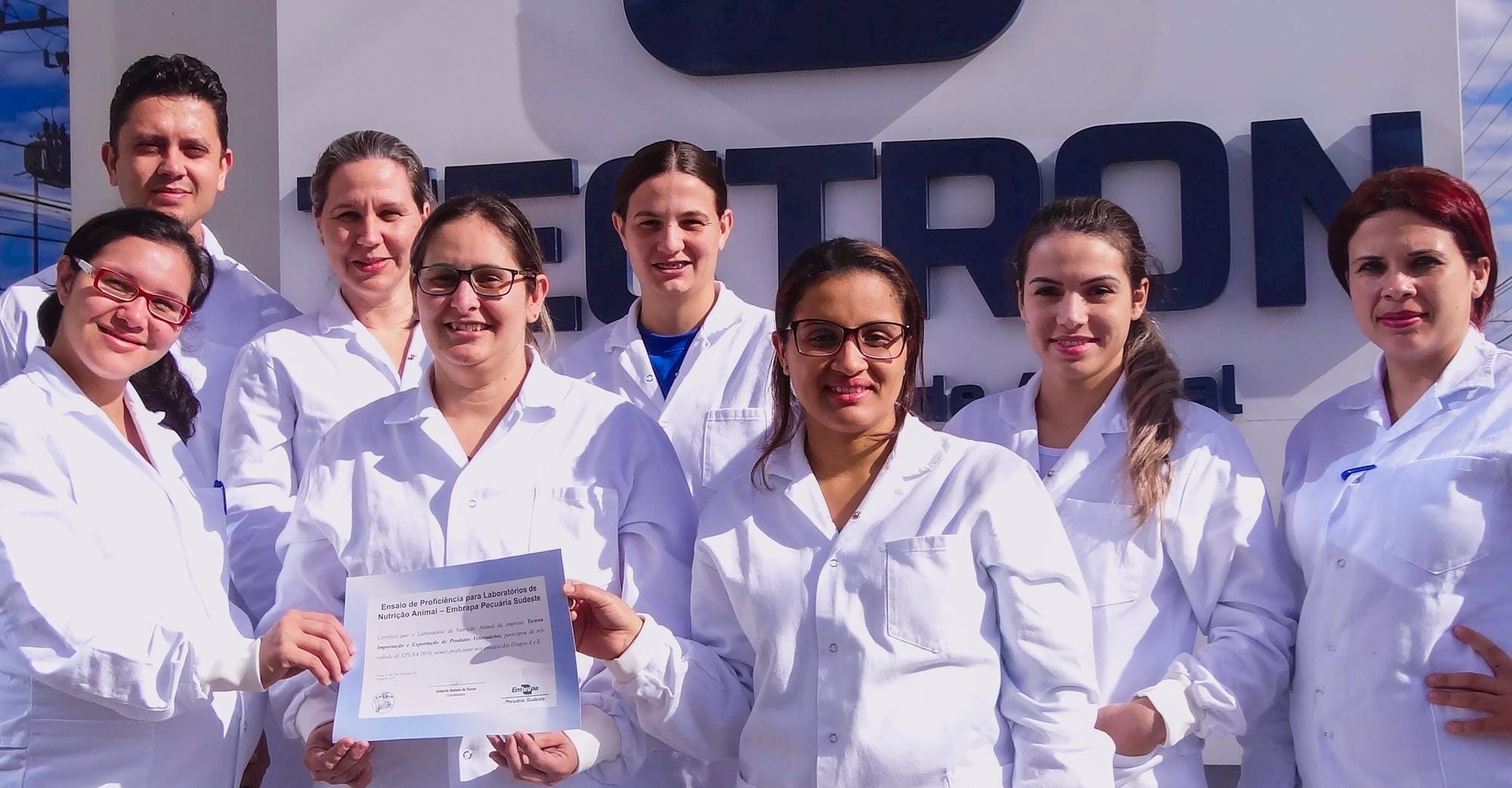 Laboratório de nutrição animal recebe selo de qualidade da Embrapa Laboratório de nutrição animal recebe selo de qualidade da Embrapa