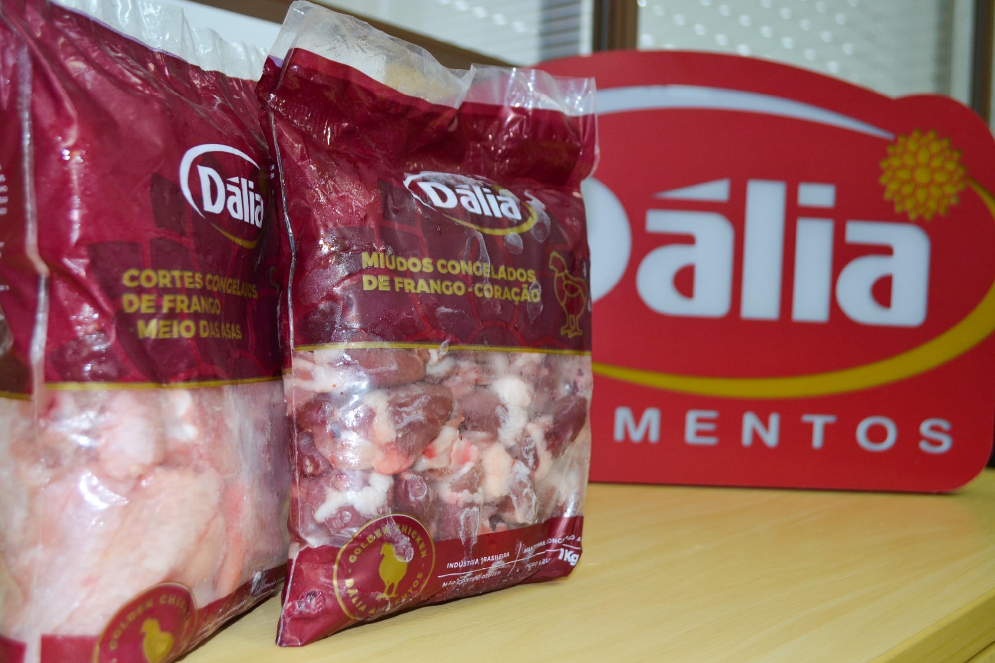 Cooperativa produz frango de olho no mercado externo