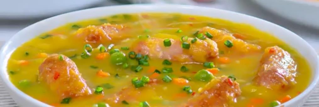 Linguiça de frango com caldo de mandioquinha