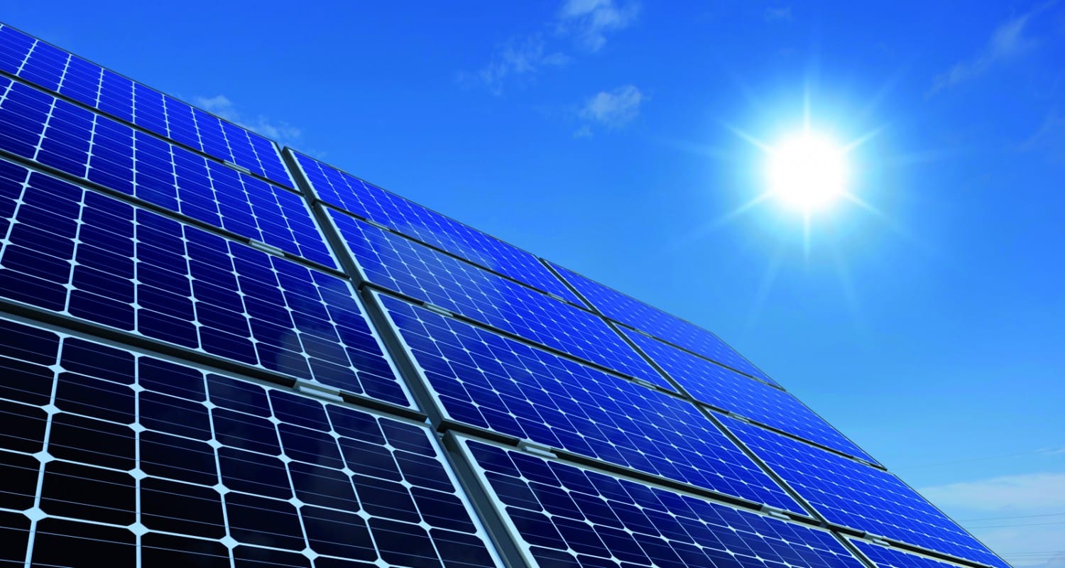 Startup cria projeto de instalação de energia solar em condomínios