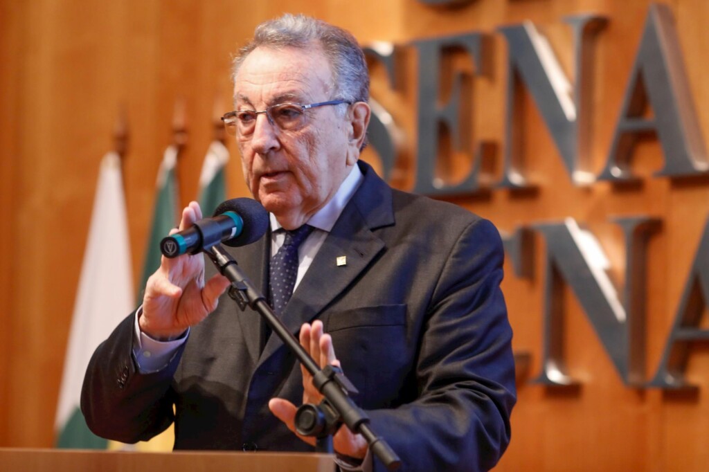 Presidente da CNA diz que é preciso discutir medidas concretas para desburocratizar o país