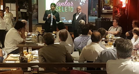 ABCS reúne médicos renomados do brasil em jantar à base de carne suína