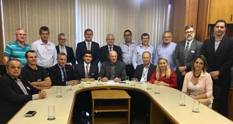 Associações de suinocultores vão à Brasília em busca de auxílio ao produtor