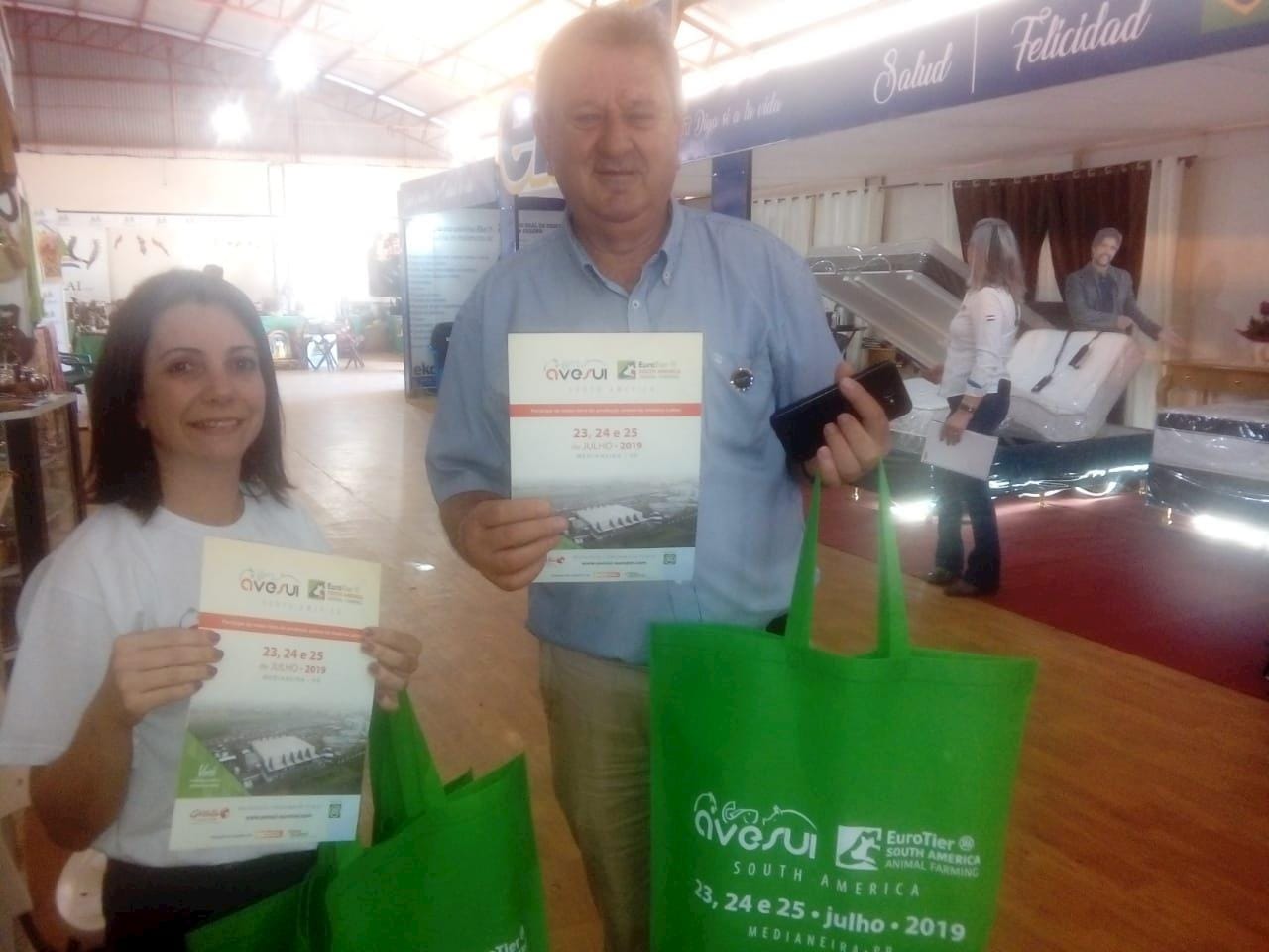 Equipe Gessulli apresenta novidades sobre a AveSui EuroTier na Expo Santa Rita no Paraguai Equipe Gessulli apresenta novidades sobre a AveSui EuroTier na Expo Santa Rita no Paraguai