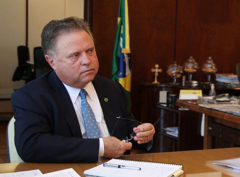 Ministério da Agricultura quer contratar temporariamente médicos veterinários