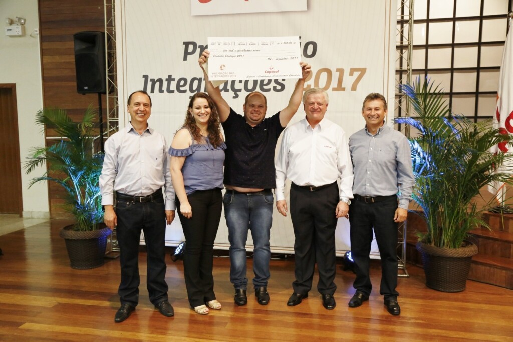 Cooperativa premia os melhores produtores de aves, suínos, peixe e ovos férteis