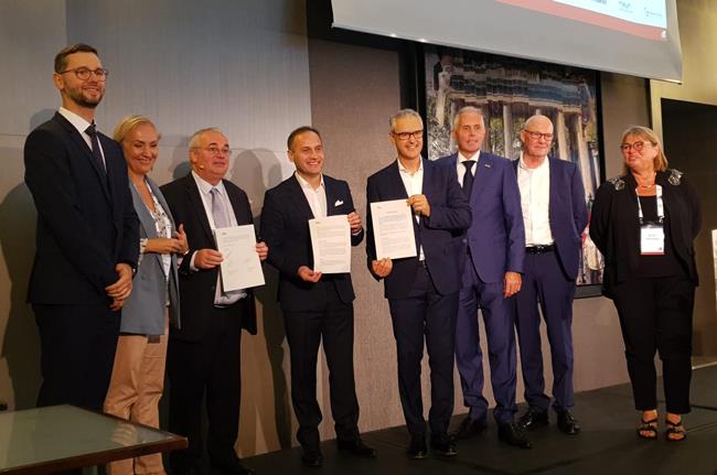 O setor avícola europeu se compromete a promover a sustentabilidade na Declaração de Berlim