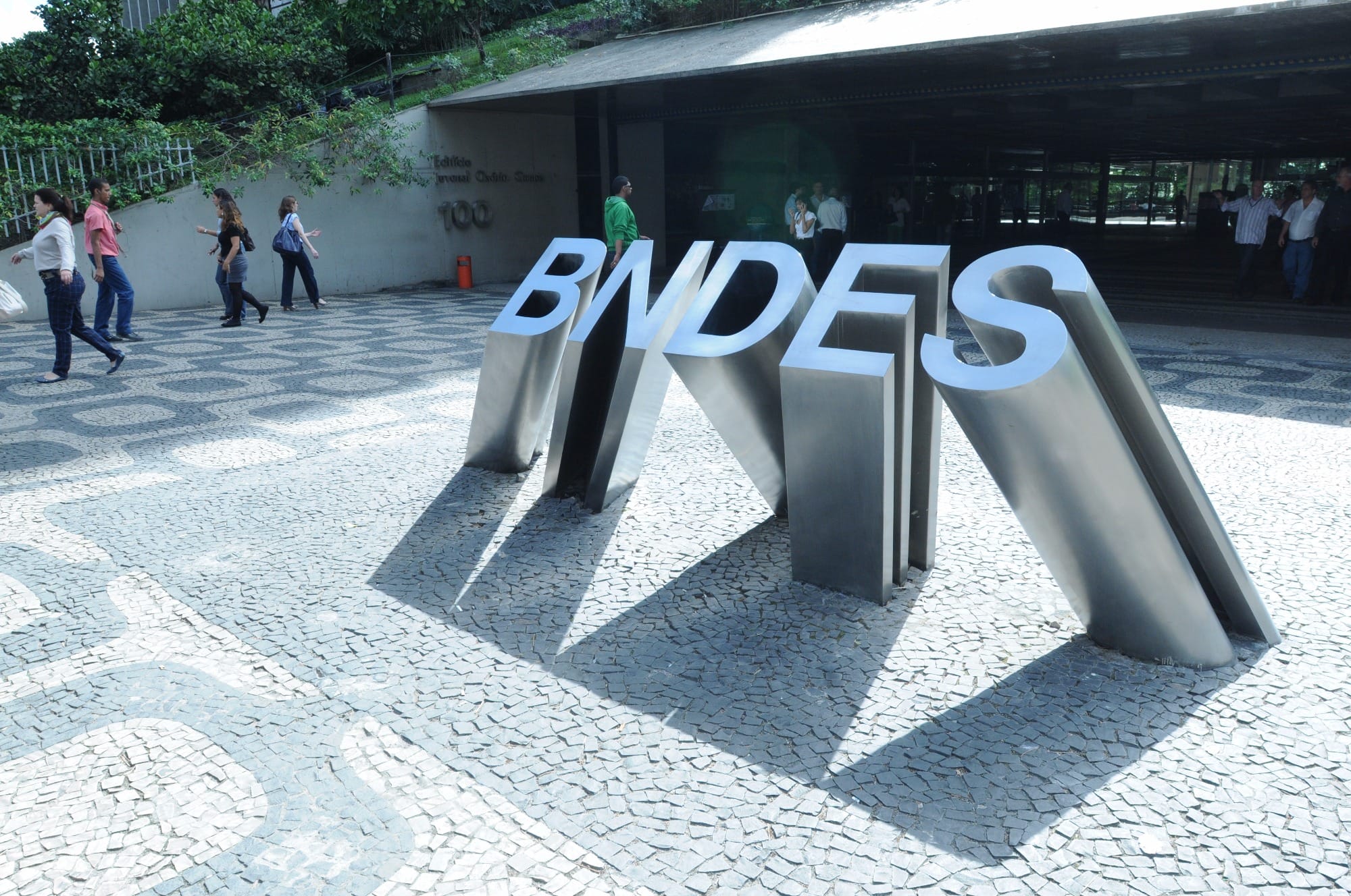BNDES suspenderá linha de crédito para cooperativas do agro