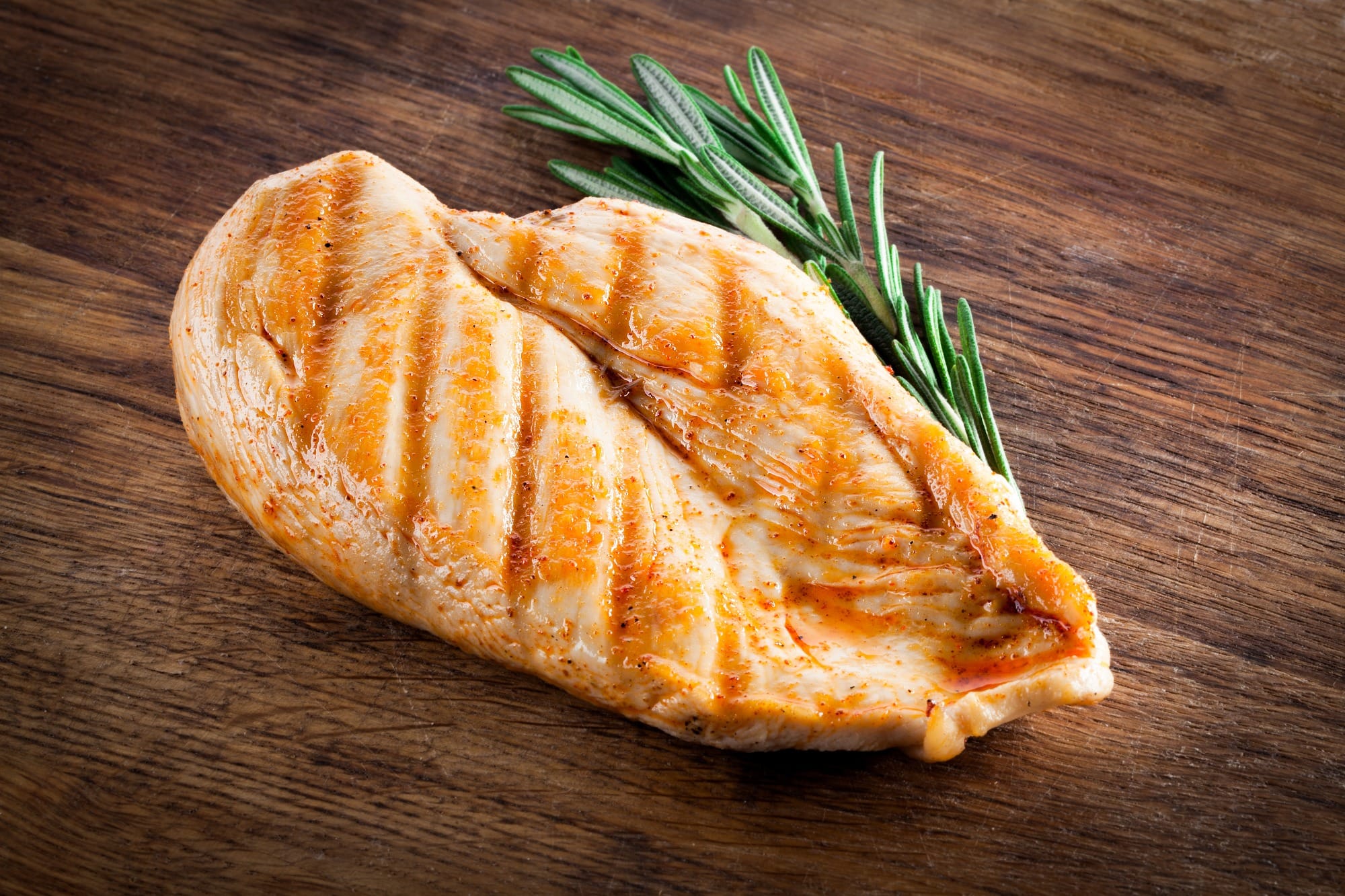 Preço do frango vivo atinge recorde nominal da série do Cepea