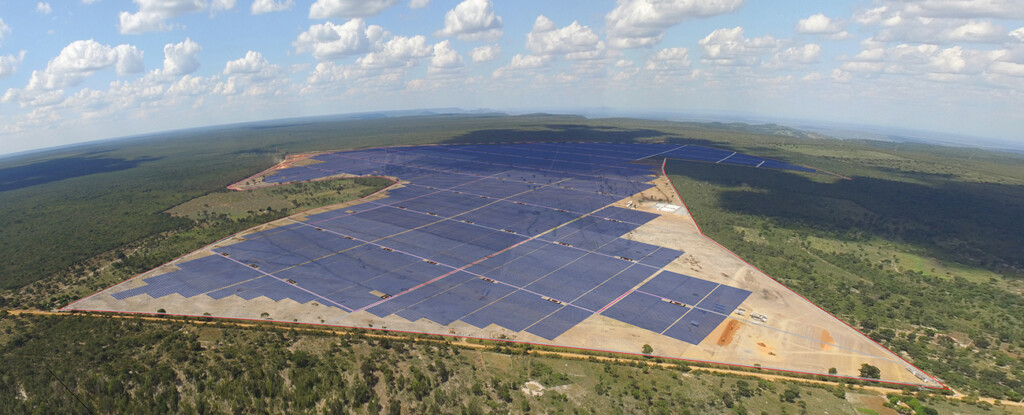 Brasil inicia operações dos dois maiores parques solares da América Latina
