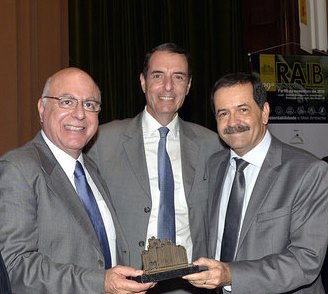 Arnaldo Jardim prêmio Destaque do Agronegócio por sua atuação em favor do setor