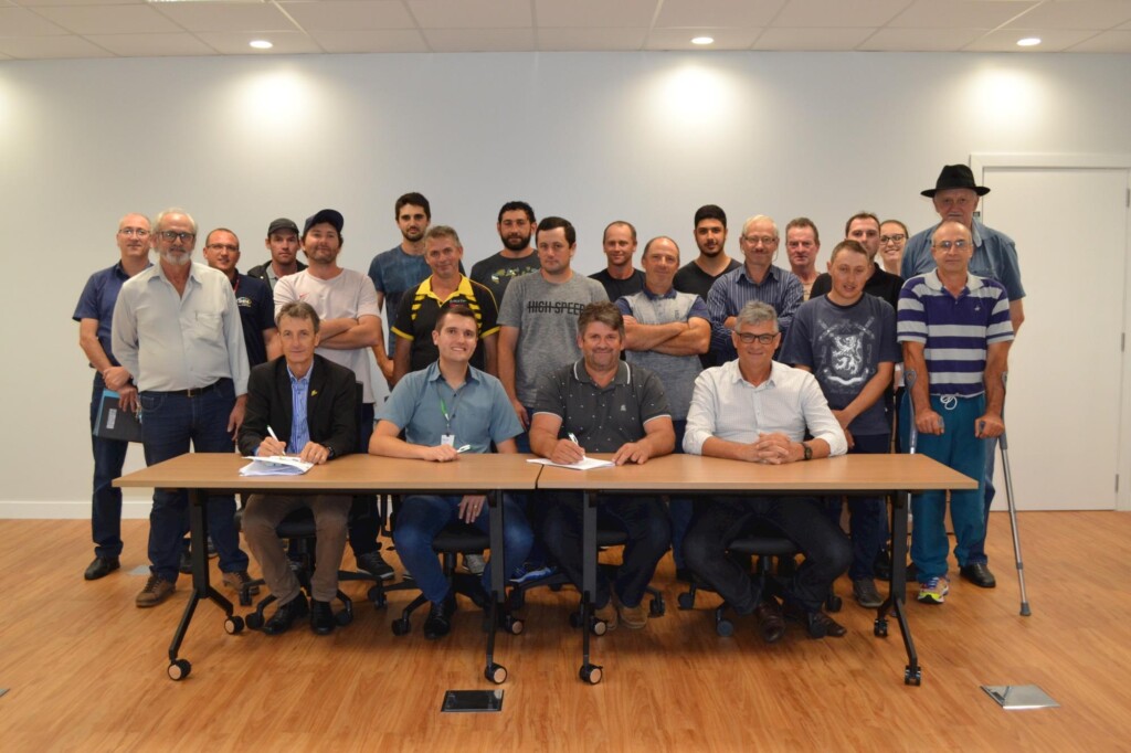 Condomínio Avícola Encantado II e Sicredi formalizam contrato para viabilizar empreendimento