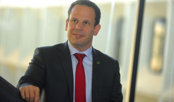 Fiscalização agropecuária em reconstrução