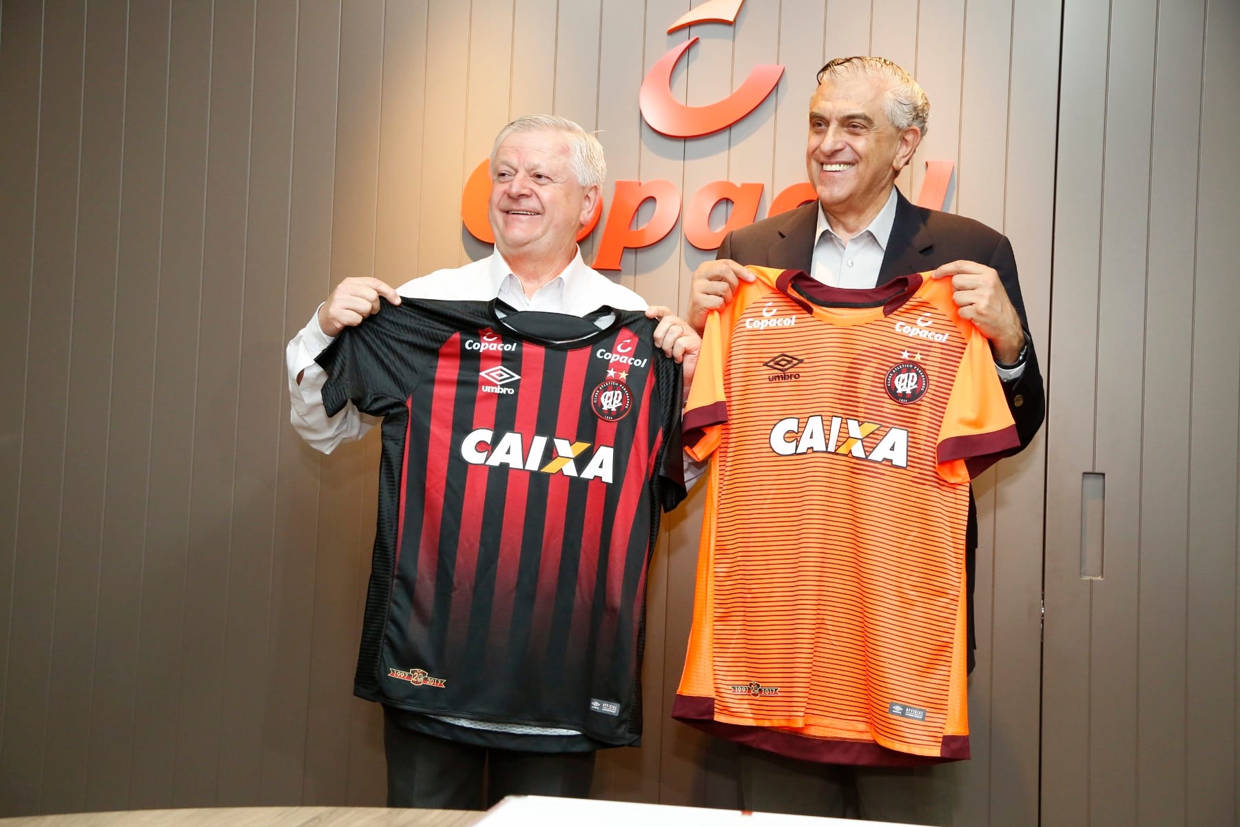 Cooperativa agroindustrial estampará marca nas camisas do Atlético Paranaense