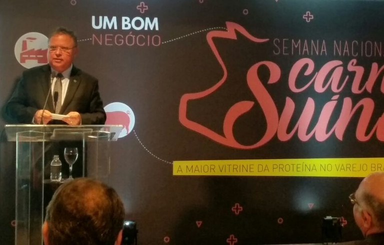 Reconhecimento do país como livre da aftosa ajudará exportação de suínos