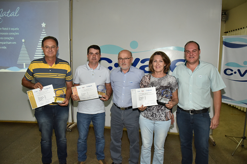 Cooperativa C.Vale premia produtores de leitões