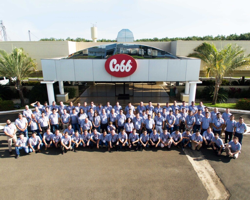 Cobb-Vantress promove Workshop de Incubação para clientes