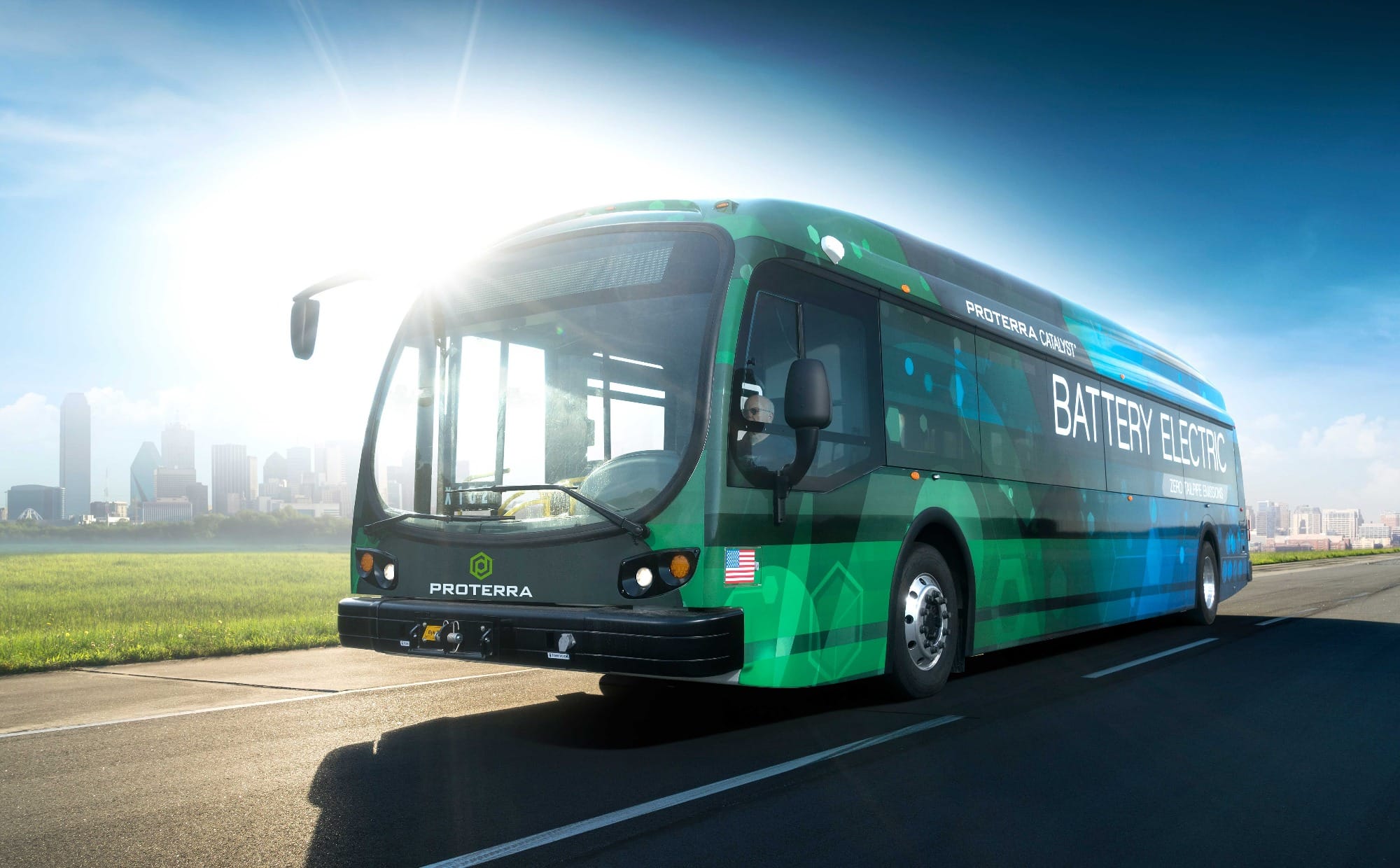 Ônibus elétrico bate recorde fazendo 1.772 km com apenas uma carga