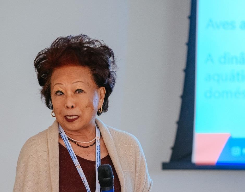 Profª Dra. Masaio destaca a importância da biosseguridade no enfrentamento da gripe aviária