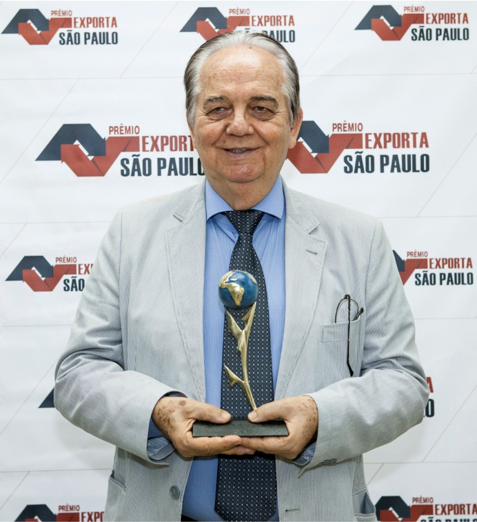 Grupo Tecmaes se destaca em 2017 e recebe o Prêmio Exporta São Paulo