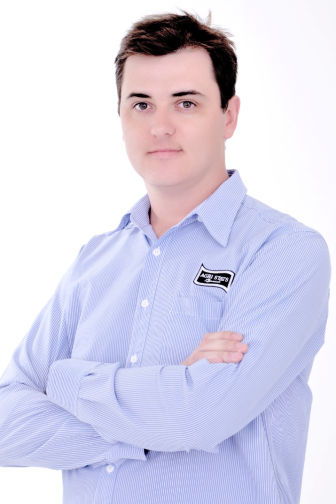 Adriano Ricardo Pissaia assume gerência de suínos em empresa de análise