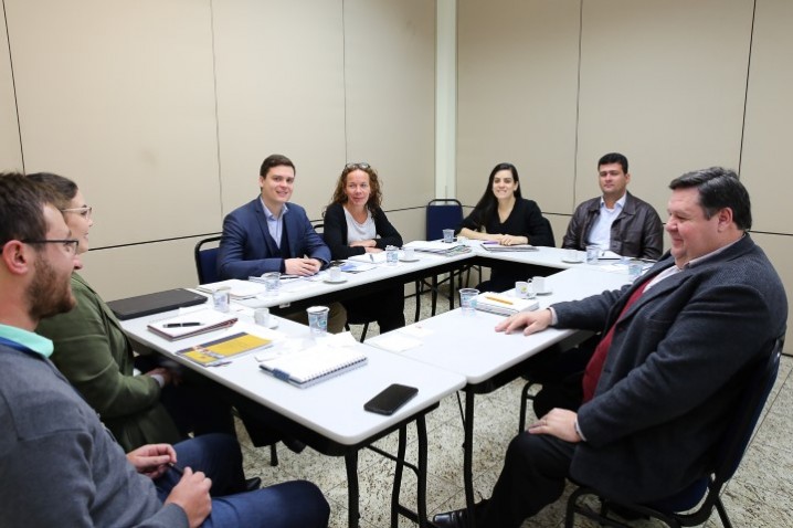 Empresários dinamarqueses querem estreitar relação com cooperativas do PR