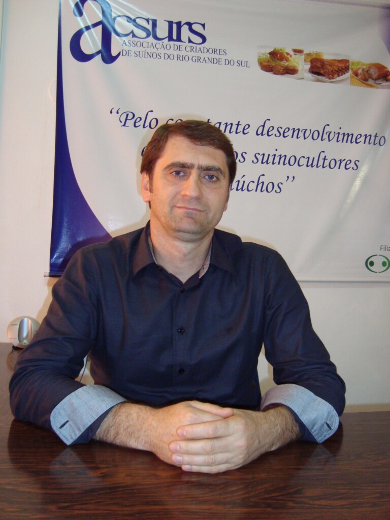 Valdecir Luis Folador é reeleito presidente da Acsurs biênio 2017/2019