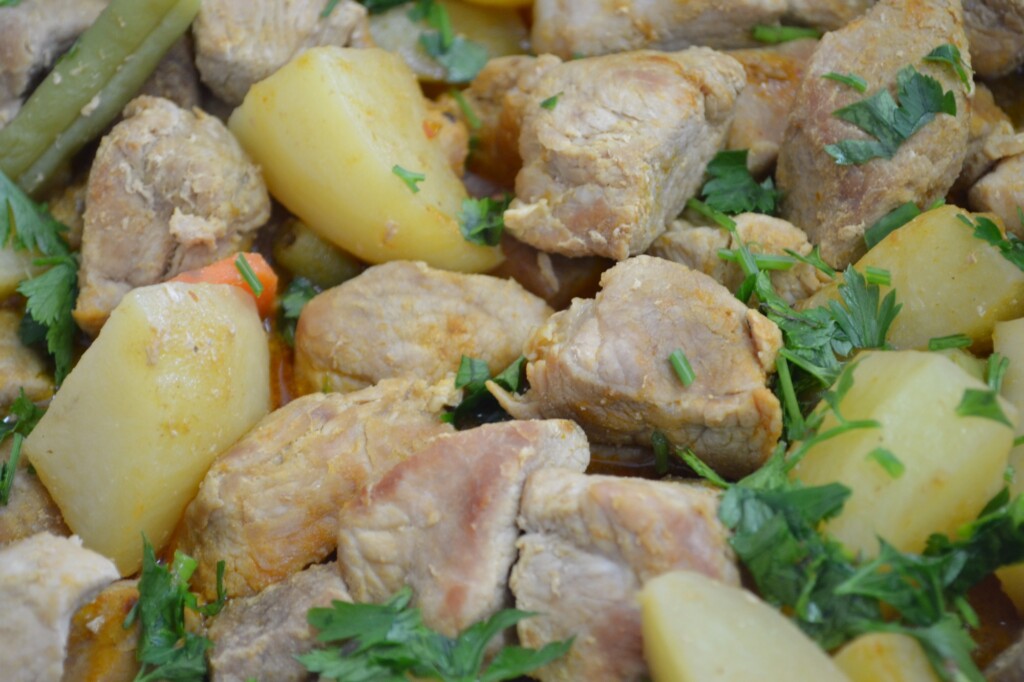 APCS promove degustação de carne suína para estudantes