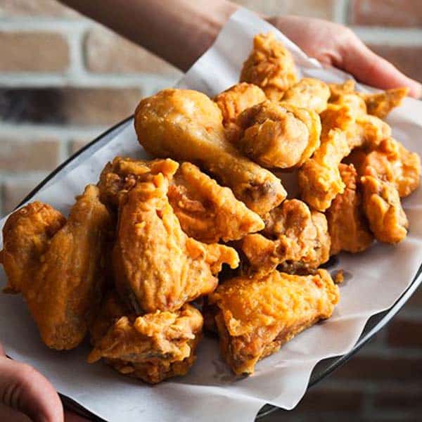 Crocante! Confira essa receita especial de frango à passarinho