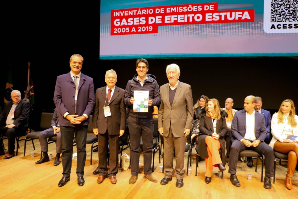 Governo do Paraná divulga relatório sobre impactos das mudanças climáticas