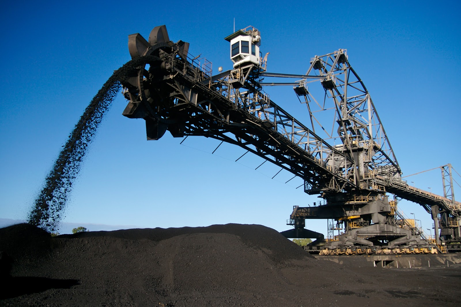 Minerais estratégicos são essenciais para a expansão de energia limpa Minerais estratégicos são essenciais para a expansão de energia limpa
