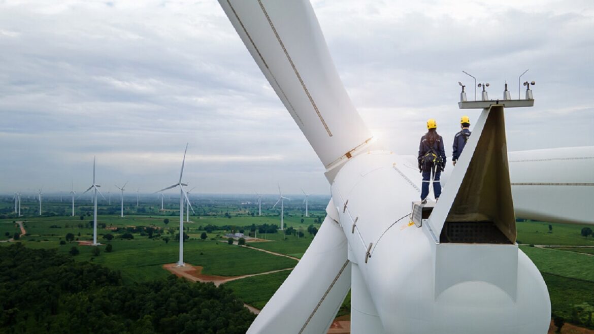 Mercado global de energia eólica demandará quase 600 mil técnicos até 2027, indica relatório Mercado global de energia eólica demandará quase 600 mil técnicos até 2027, indica relatório