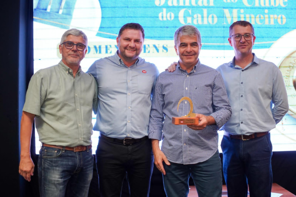 Cobb-Vantress premia Granja Brasília por melhor produção de ovos por fêmea alojada em MG