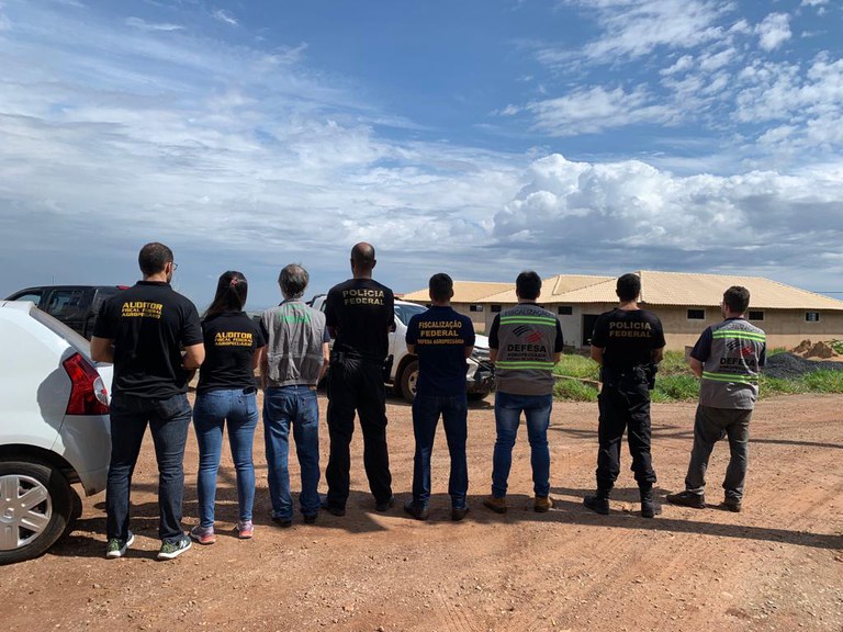 Operação conjunta apreende mais de uma tonelada de produtos suínos irregulares