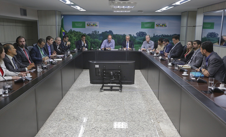 MAPA, MDA e Fazenda dialogam com instituições financeiras de crédito rural