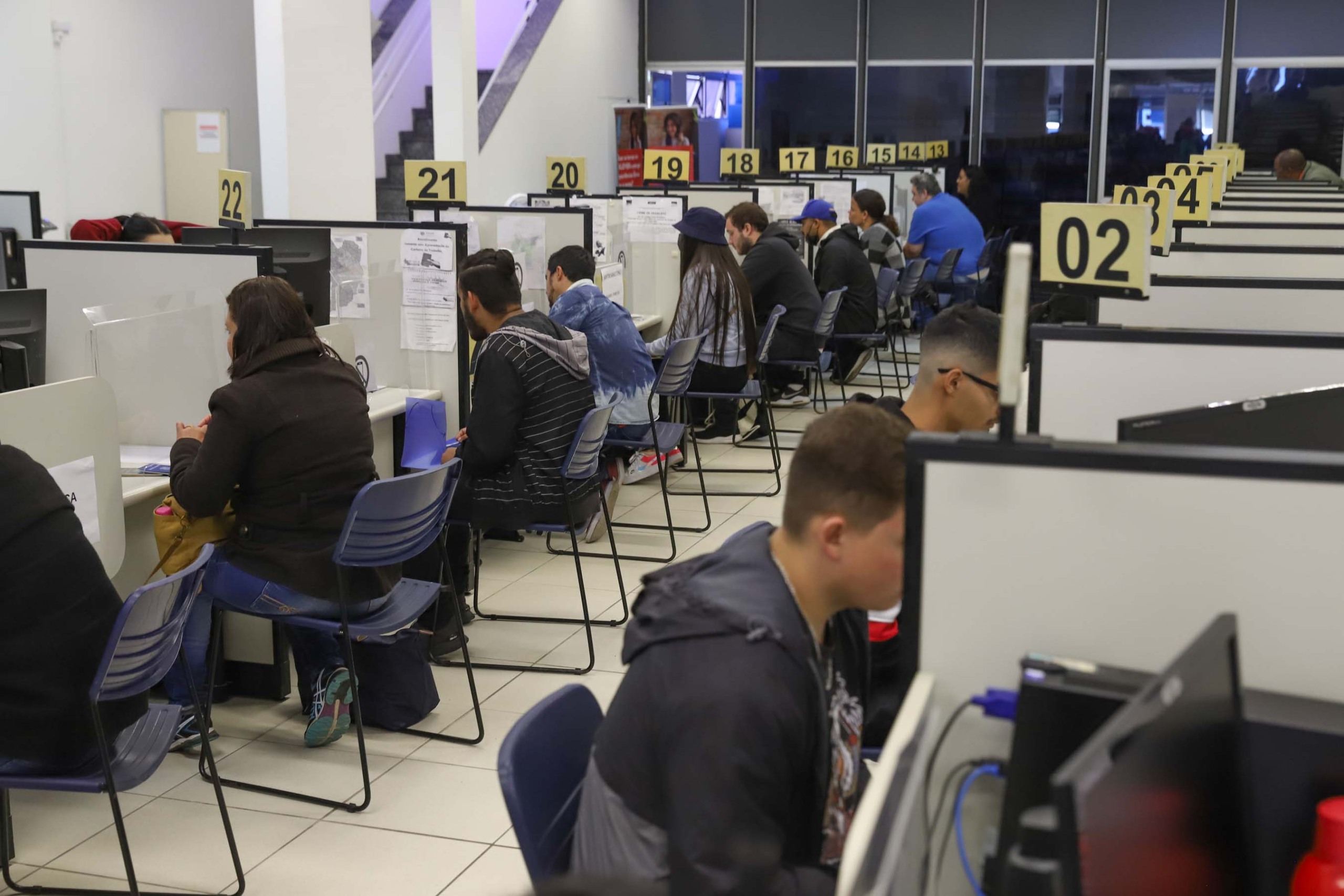Cresce o número de ofertas de emprego no agronegócio no Paraná