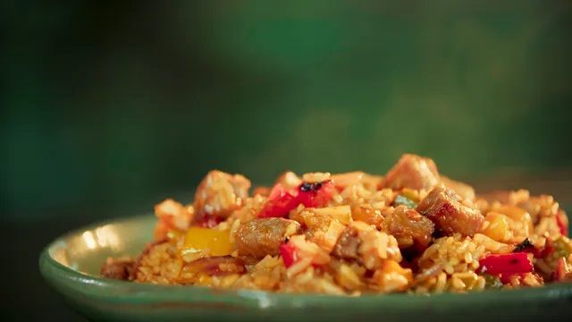 Arroz de porco agridoce: Uma combinação inusitada e suculenta