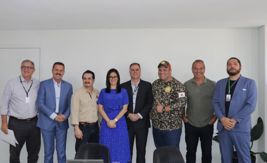 Reativação de autorizações de manejo ambiental de javalis é debatida na Secretaria de Meio Ambiente