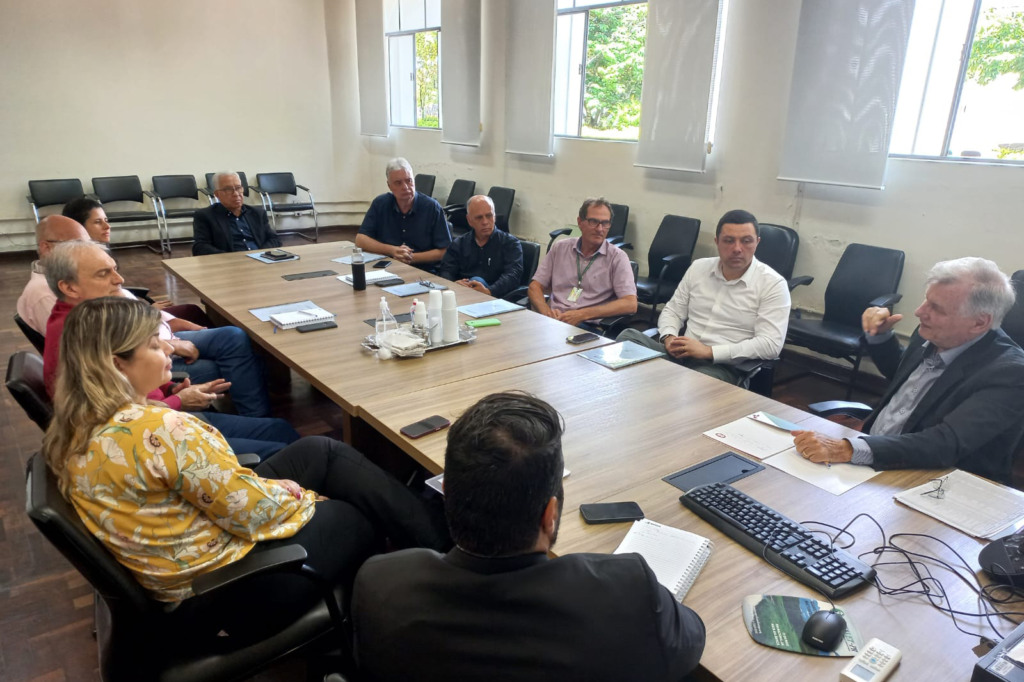 Paraná reforça medidas com 1,1 mil ações de fiscalização no litoral contra a gripe aviária