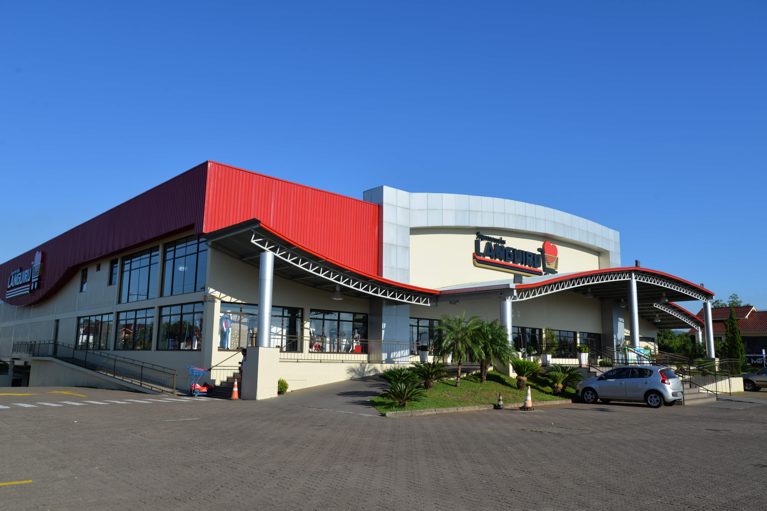 Cooperativa Languiru anuncia negociação de supermercado com o Grupo Passarela