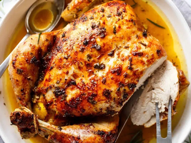 Frango assado para o Natal: um clássico de dar água na boca!