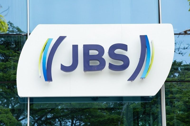 JBS firma compromisso para contratar jovens em situação de vulnerabilidade