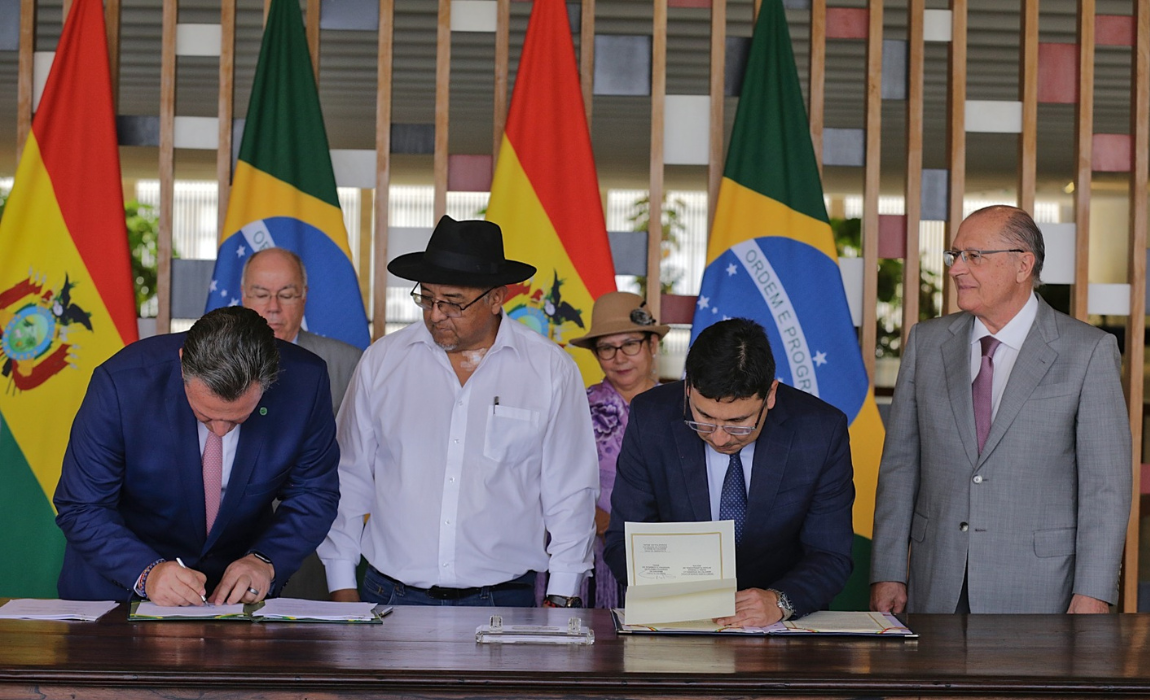 Brasil e Bolívia firmam acordos para avanço tecnológico na agropecuária e produção de fertilizantes Brasil e Bolívia firmam acordos para avanço tecnológico na agropecuária e produção de fertilizantes
