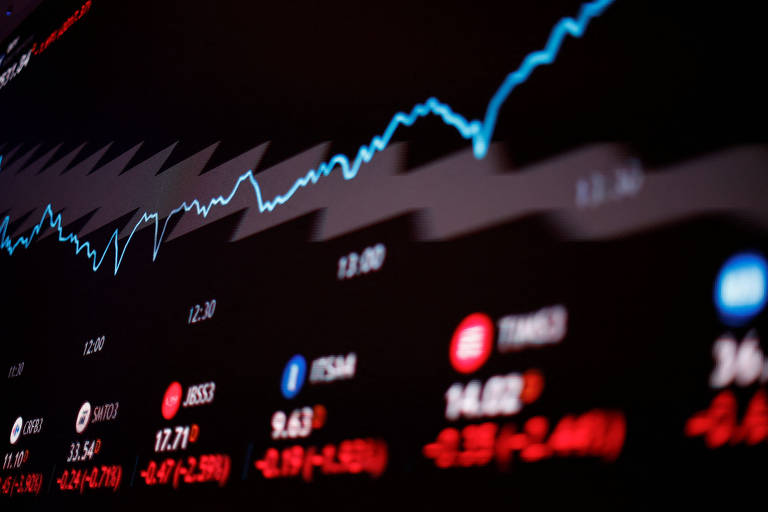 DÓLAR HOJE – Dados de emprego no Brasil e expectativa por indicadores nos EUA influenciam câmbio