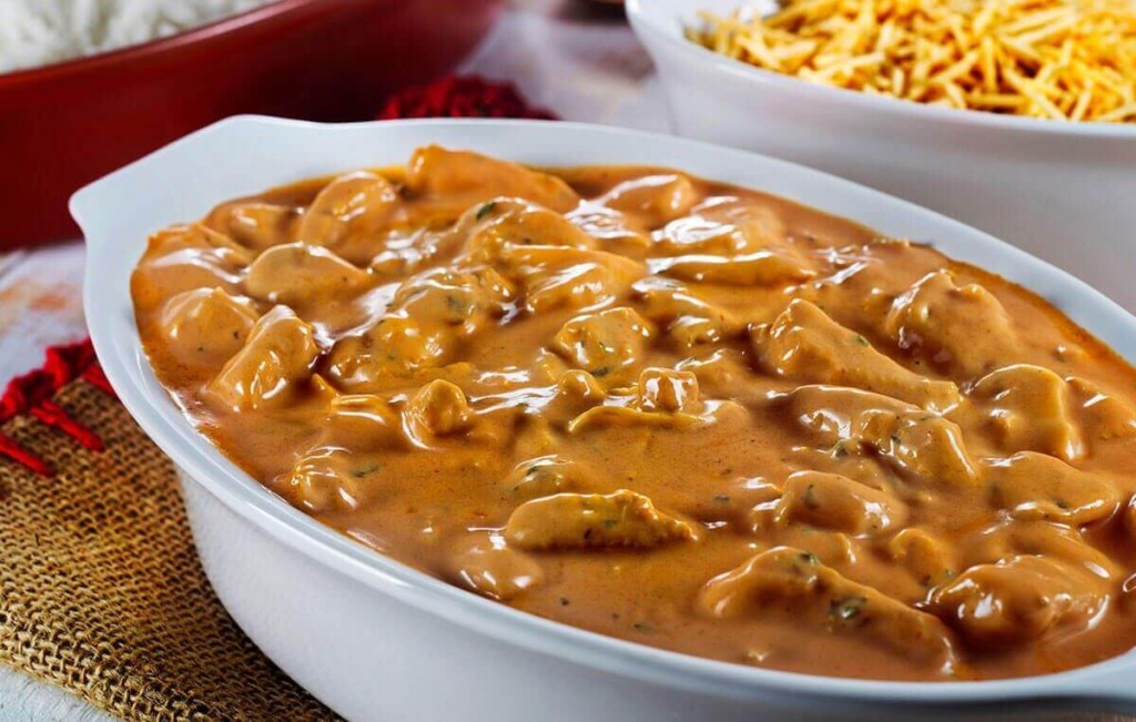 Strogonoff de carne de porco: reinventando clássicos