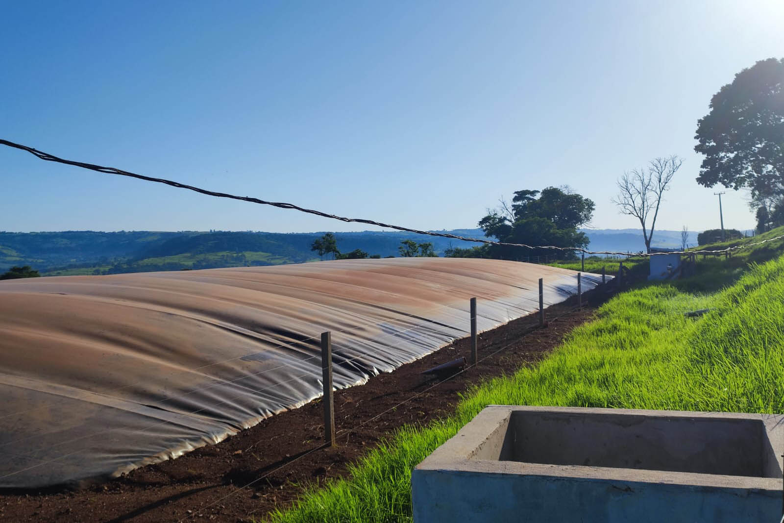 Apoio do governo do Paraná na geração de energia renovável no campo torna-se exemplo internacional Apoio do governo do Paraná na geração de energia renovável no campo torna-se exemplo internacional