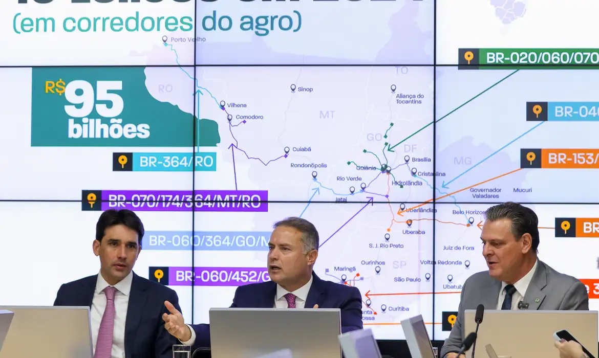 Governo destina R$ 4,7 bilhões para impulsionar o escoamento da produção agropecuária Governo destina R$ 4,7 bilhões para impulsionar o escoamento da produção agropecuária